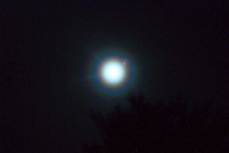 Nanaimo British Columbia. The above photo showing a superb lunar corona was taken from Nanaimo, British Columbia, just after midnight on January 23, 2005. I snapped this picture of
