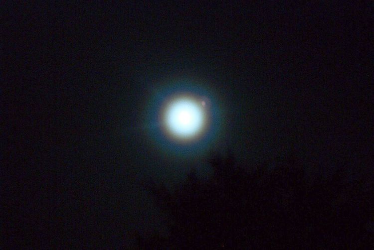 The above photo showing a superb lunar corona was taken from Nanaimo, British Columbia, just after midnight on January 23, 2005. I snapped this picture of Nanaimo British Columbia. The above photo showing a superb lunar corona was taken from Nanaimo, British Columbia, just after midnight on January 23, 2005. I snapped this picture of